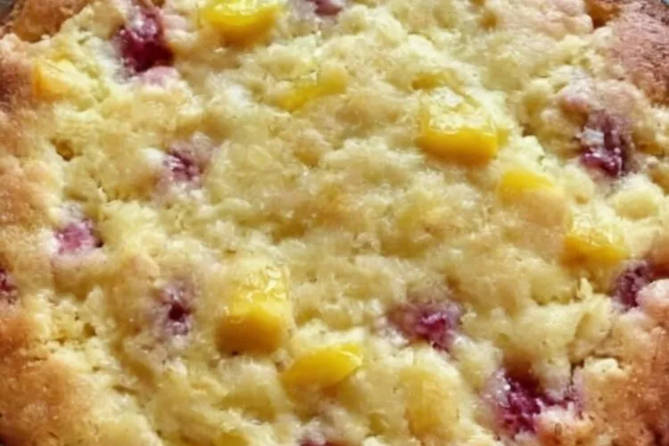 Old-fashioned cuppa cuppa cake fresh from the oven